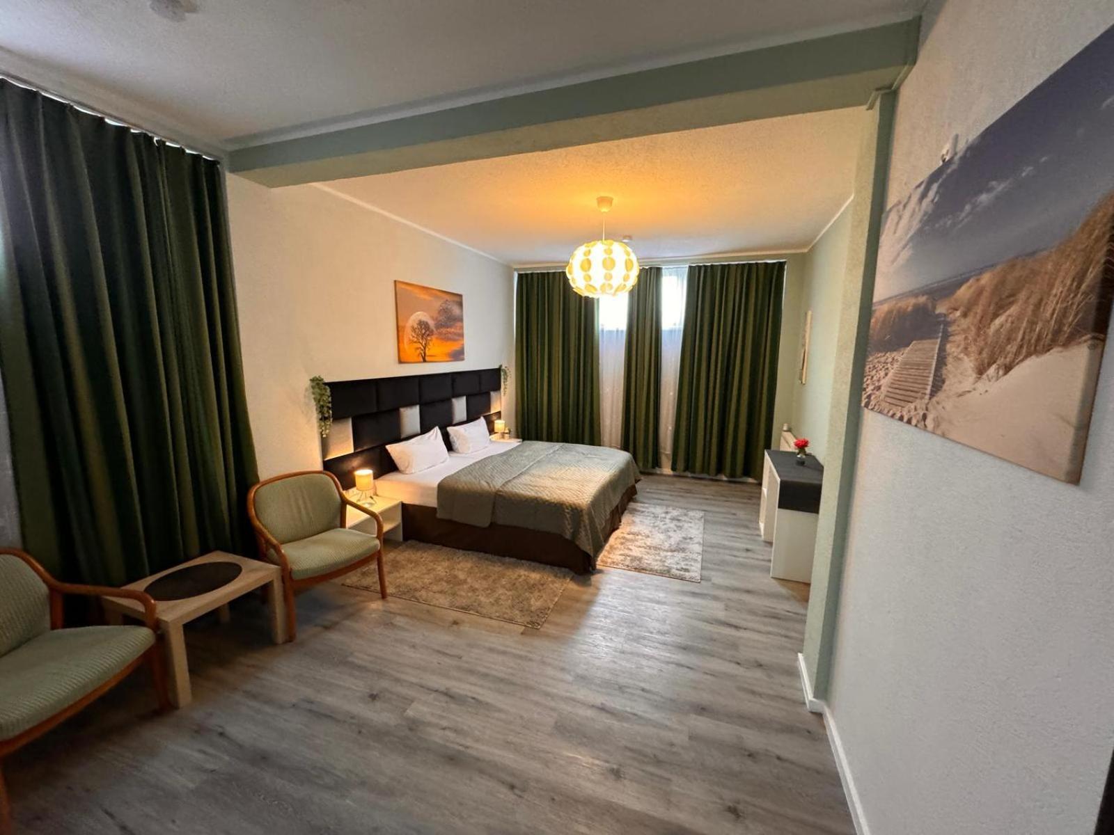 F-f Haus Monteuren Homestay