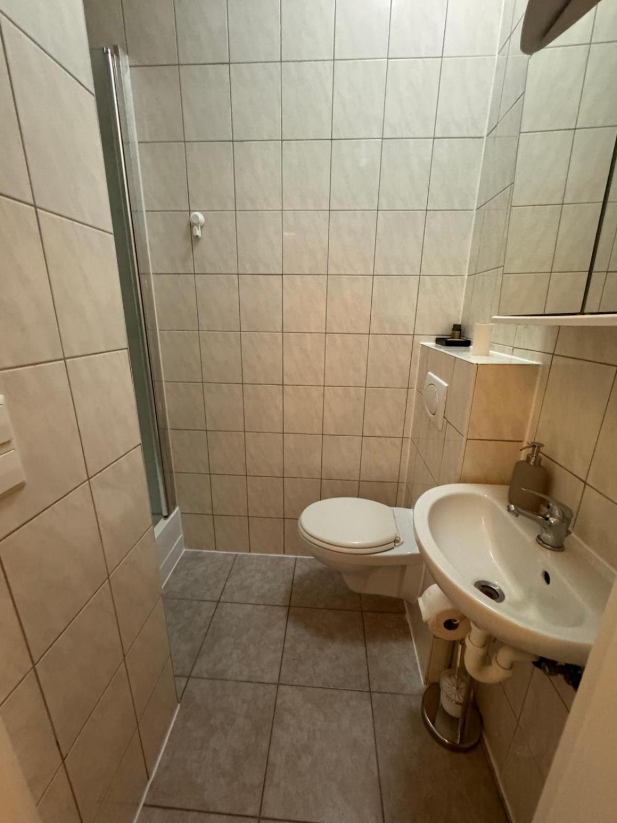 Homestay F-f Haus Monteuren *