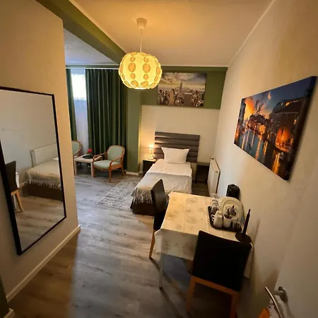 F-F Haus Monteuren Unterkunft Neuhausen auf den Fildern Exterior photo