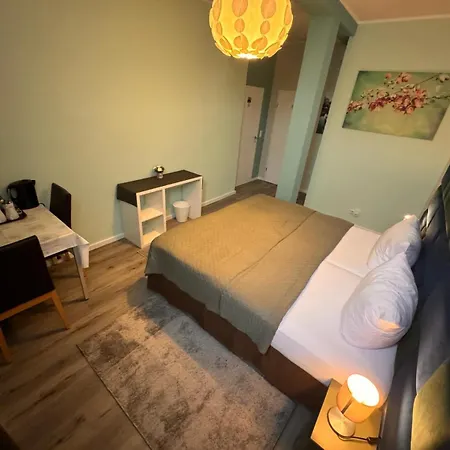 F-F Haus Monteuren Unterkunft Neuhausen auf den Fildern Exterior photo